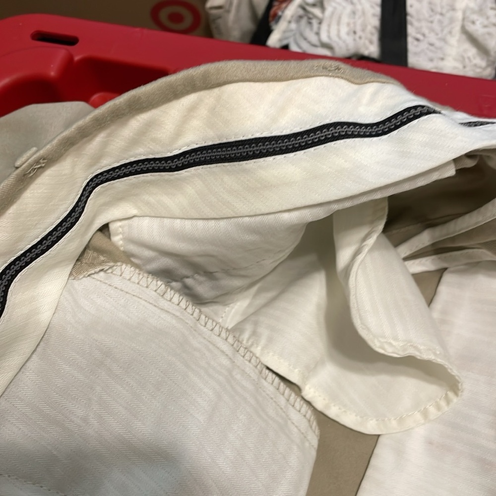 Mens Haggar khaki dress pants - Picture 4 of 6